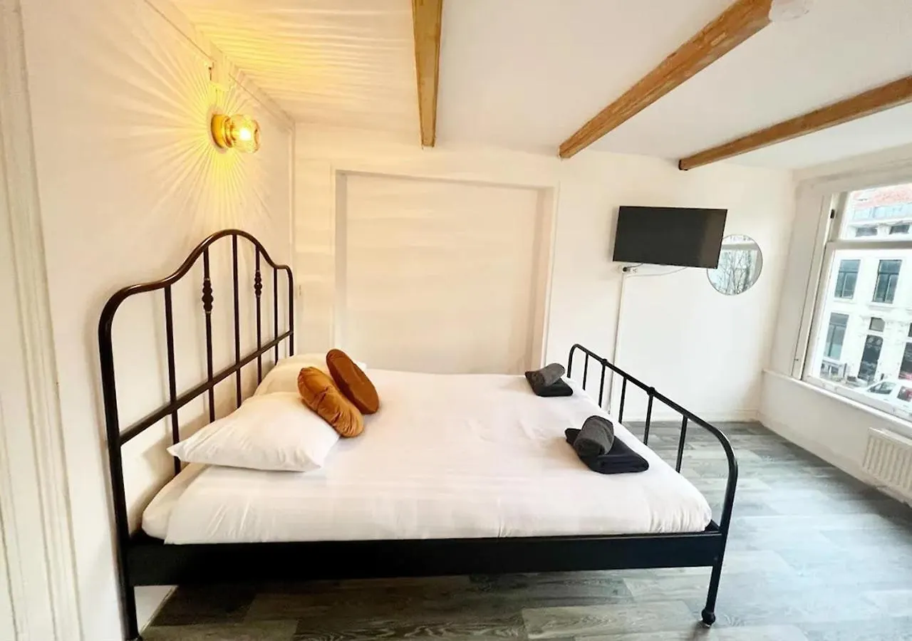 Studio'S In The Center Of Amsterdam With Canal View!