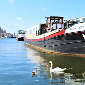 Botel Felicitas, Amesterdão